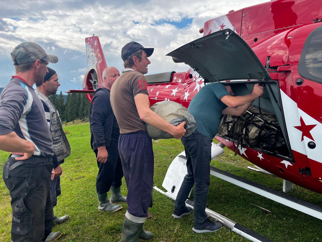 alimente elicopter Broșteni