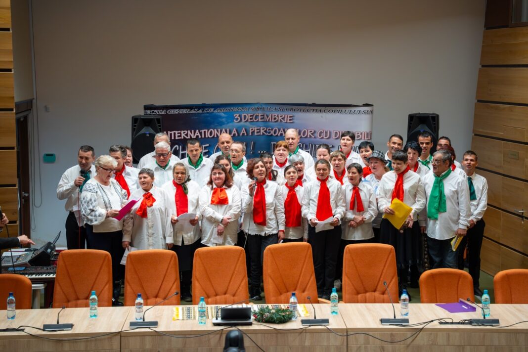 Ziua Internațională a Persoanelor cu Dizabilități a fost marcată în Sala Unirii a Palatului Administrativ printr-un spectacol organizat de Direcția Generală de Asistență Socială și Protecția Copilului